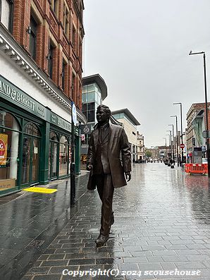 Brian Epstein statue on Whitechapel