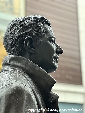 Brian Epstein statue on Whitechapel